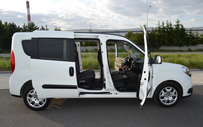 Fiat Doblo cena 39900 przebieg: 312000, rok produkcji 2017 z Mosina małe 497